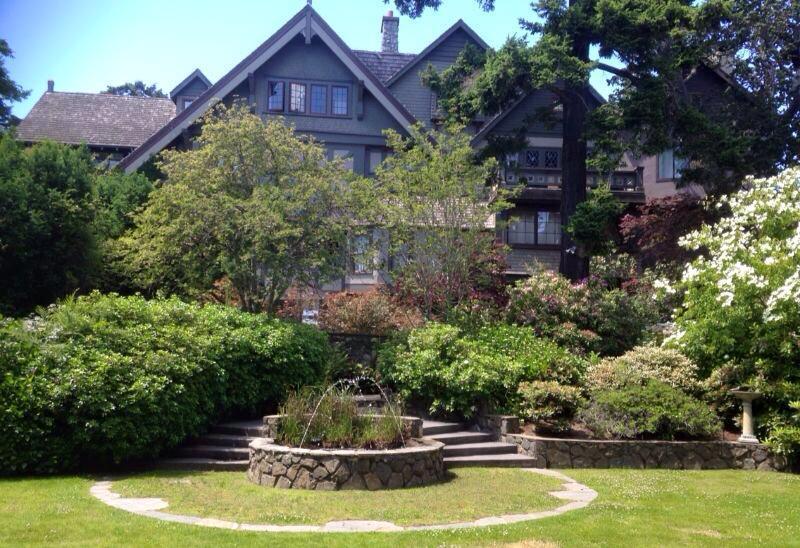 English Inn Esquimalt 外观 照片