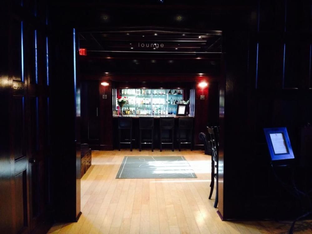 English Inn Esquimalt 外观 照片