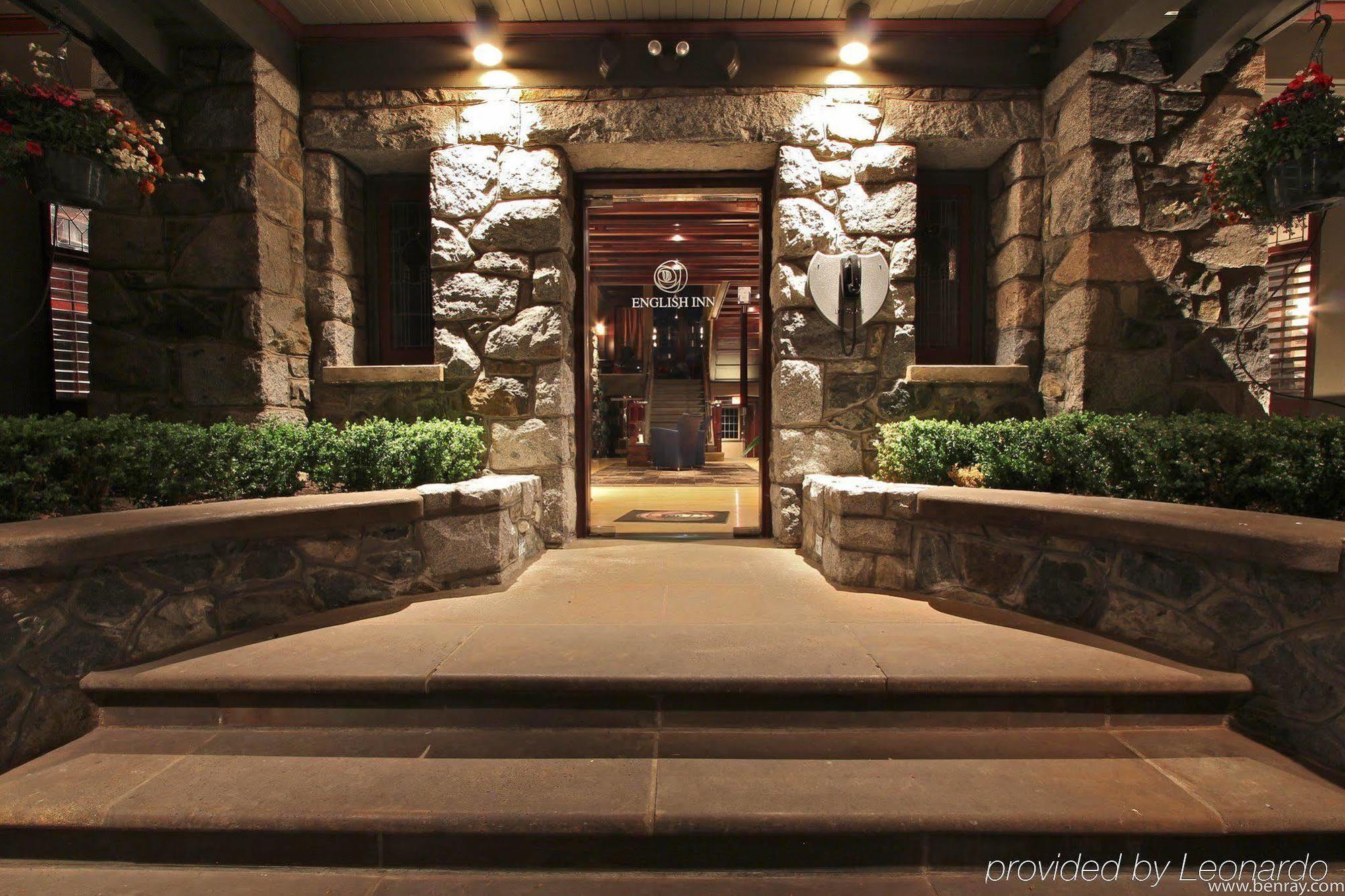 English Inn Esquimalt 外观 照片