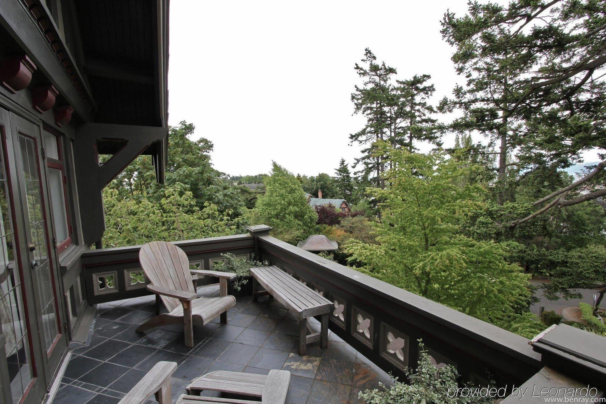 English Inn Esquimalt 外观 照片